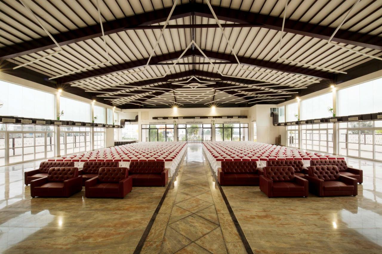Vistar Pavithra Vivaha Convention Hall Jigani Εξωτερικό φωτογραφία